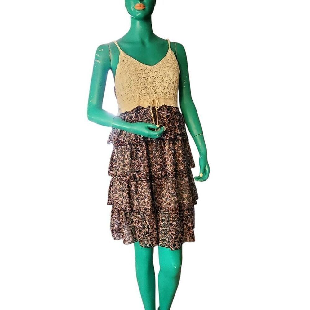 NWT Karen Hart Cute Summer With Crochet Bodice and Floral Layered Skirt Dress Si